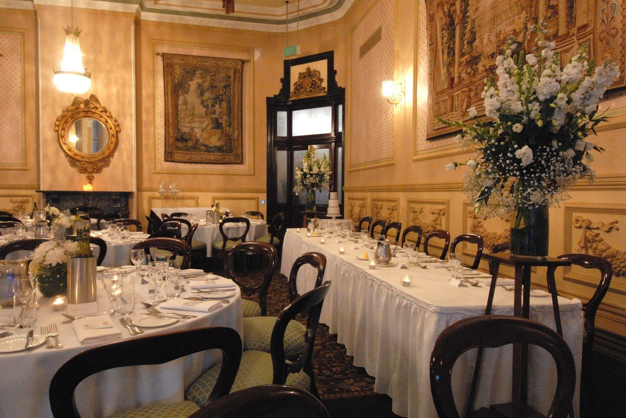 克雷格皇家酒店 巴拉兰特 外观 照片 The interior of the restaurant